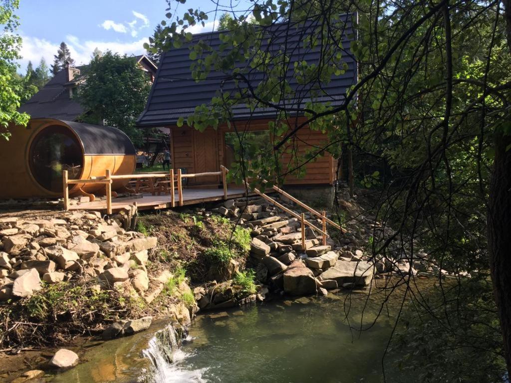 Chatka z sauną nad rzeką Zabnica Zewnętrze zdjęcie